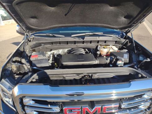Used 2021 GMC Sierra 1500 SLT w/ SLT Premium Package image 24