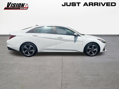 Used 2023 Hyundai Elantra Limited w/ Cargo Package FWD image 7