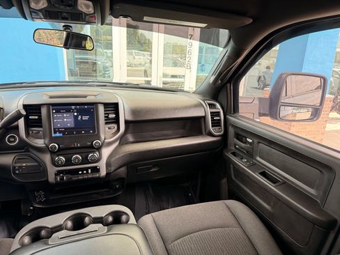 Used 2024 RAM 3500 Tradesman w/ Chrome Appearance Group AWD/4WD image 26