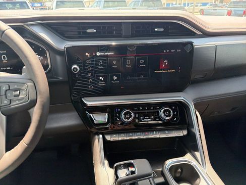 New 2026 GMC Sierra 1500 Denali w/ Technology Package AWD/4WD image 24