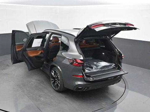 New 2026 BMW X5 M60i image 60