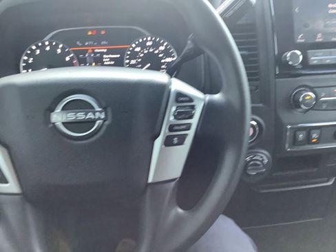 Used 2024 Nissan Titan SV image 16