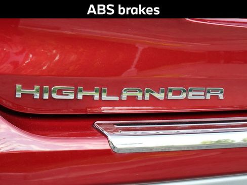 Used 2023 Toyota Highlander Platinum image 9