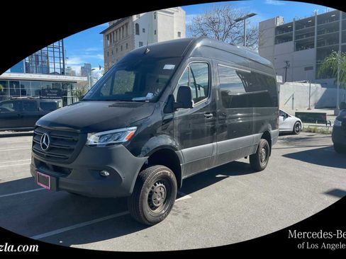 Used 2024 Mercedes-Benz Sprinter 2500 image 1