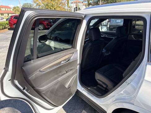 New 2025 Cadillac XT6 Premium Luxury w/ Platinum Package image 12