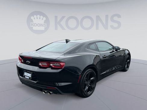 Used 2022 Chevrolet Camaro LT RWD image 16