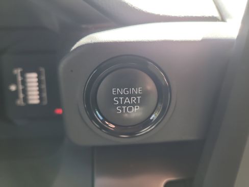 Certified 2024 Toyota Tacoma SR5 AWD/4WD image 26
