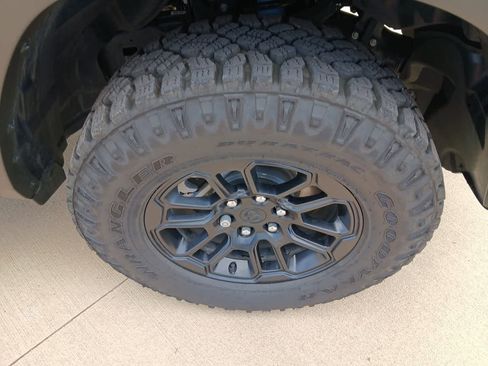 Used 2025 RAM 1500 Rebel w/ Rebel Level 2 Equipment Group AWD/4WD image 13