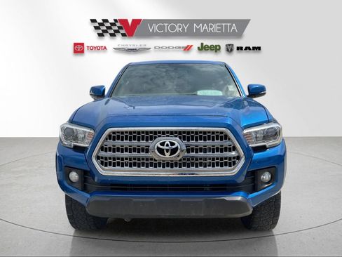 Used 2017 Toyota Tacoma TRD Off-Road w/ Tow Package AWD/4WD image 7
