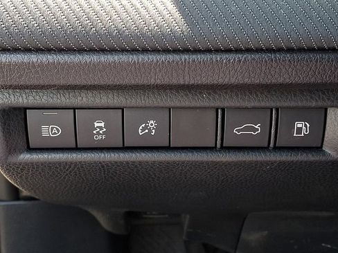 Used 2025 Toyota Camry SE FWD image 22