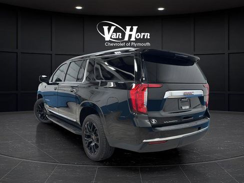 Used 2023 GMC Yukon XL SLT w/ SLT Premium Package image 5