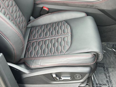 Certified 2024 Audi RS Q8 image 12