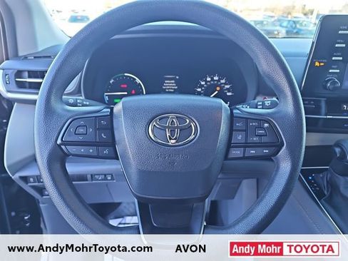 Used 2024 Toyota Sienna LE image 14