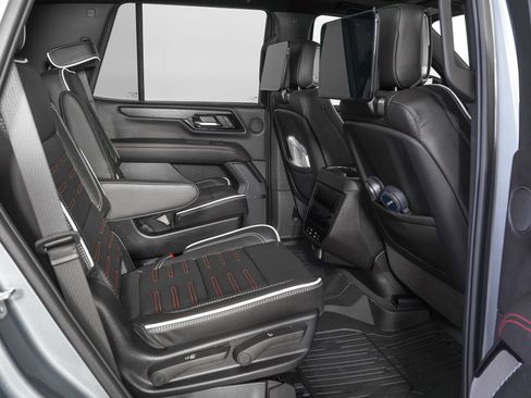 Used 2026 GMC Yukon AT4 Ultimate AWD/4WD image 9