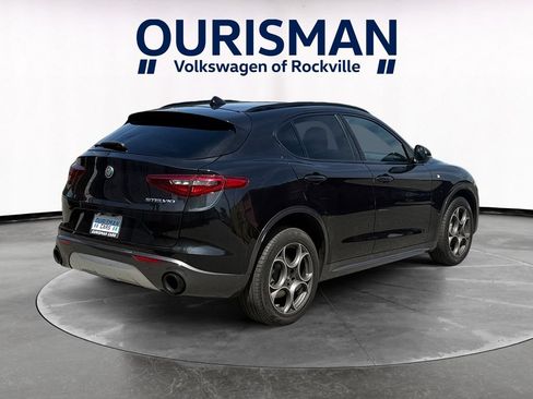 Used 2022 Alfa Romeo Stelvio Ti AWD/4WD image 6