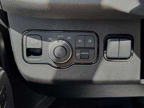 Used 2024 Mercedes-Benz Sprinter 2500 image 31