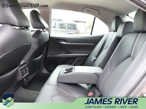 Used 2024 Toyota Camry XSE FWD image 17