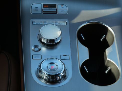 New 2026 Genesis GV70 2.5T Advanced image 7