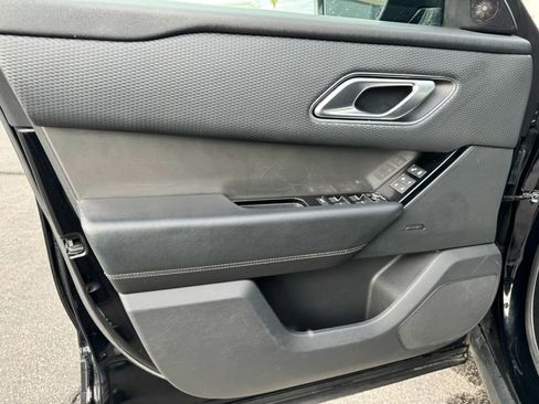 Used 2020 Land Rover Range Rover Velar S image 14