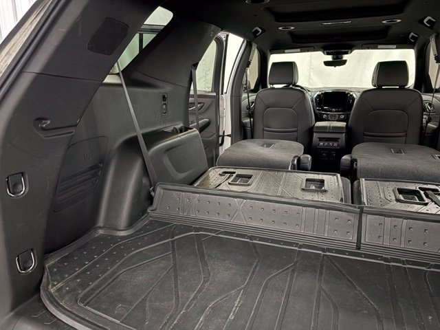 Used 2023 Chevrolet Traverse Premier w/ Redline Edition AWD/4WD image 14