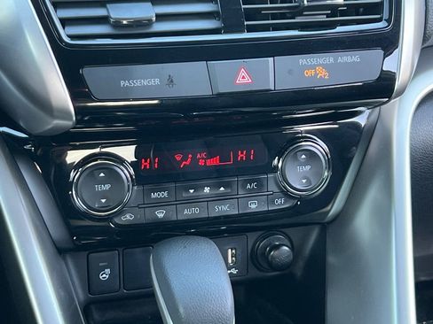 Used 2024 Mitsubishi Eclipse Cross SEL image 19