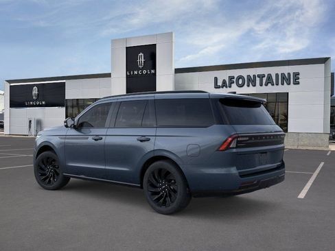 New 2026 Lincoln Navigator Reserve AWD/4WD image 4