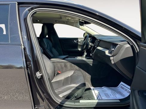 Used 2021 Volvo V60 T5 Cross Country AWD/4WD image 17