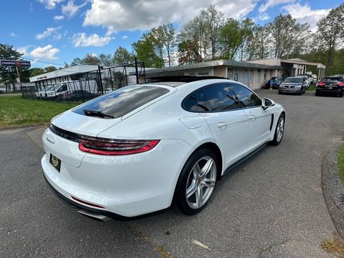 Used 2018 Porsche Panamera 4 AWD/4WD image 5