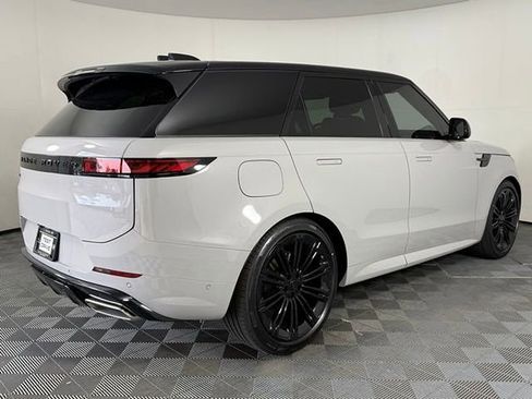 New 2026 Land Rover Range Rover Sport Dynamic SE AWD/4WD image 8