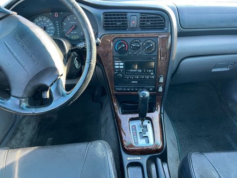 Used 2000 Subaru Outback Limited image 11