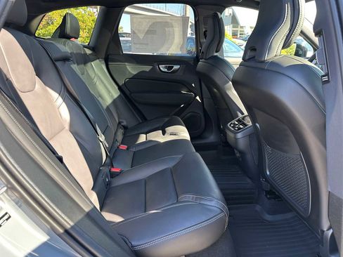New 2026 Volvo XC60 B5 Ultra w/ Climate Package image 12