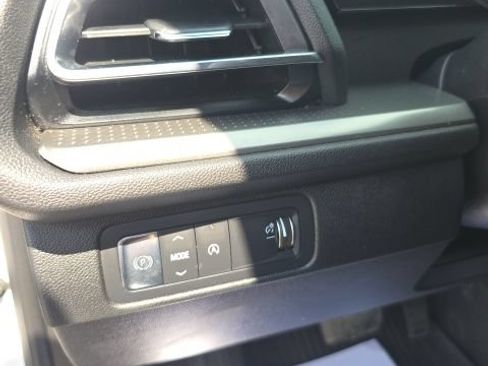 Used 2024 Chevrolet Traverse LT w/ Midnight/Sport Edition FWD image 12