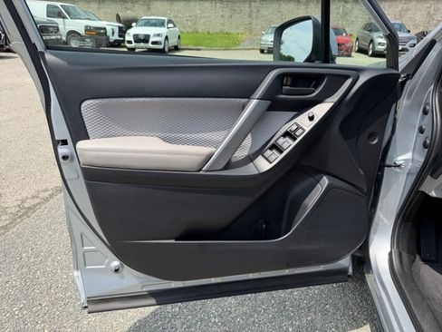 Used 2018 Subaru Forester 2.5i Premium AWD/4WD image 19
