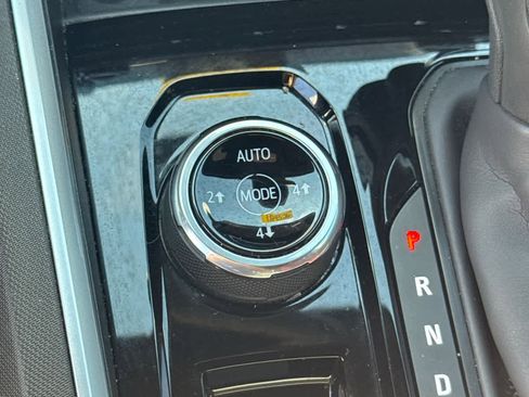 Used 2024 Chevrolet Colorado Trail Boss w/ Technology Package image 22