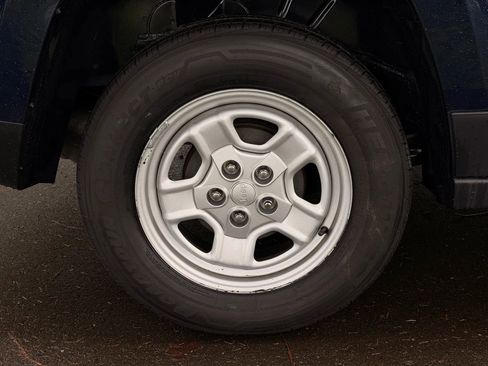 Used 2016 Jeep Patriot Sport image 52