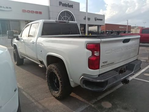Used 2021 Chevrolet Silverado 2500 LT w/ Fleet Comfort Package AWD/4WD image 4