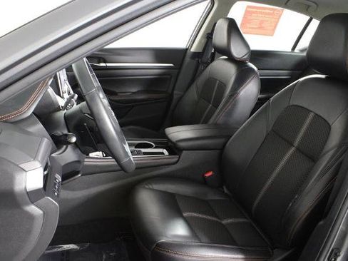 Certified 2025 Nissan Altima 2.5 SR FWD image 20