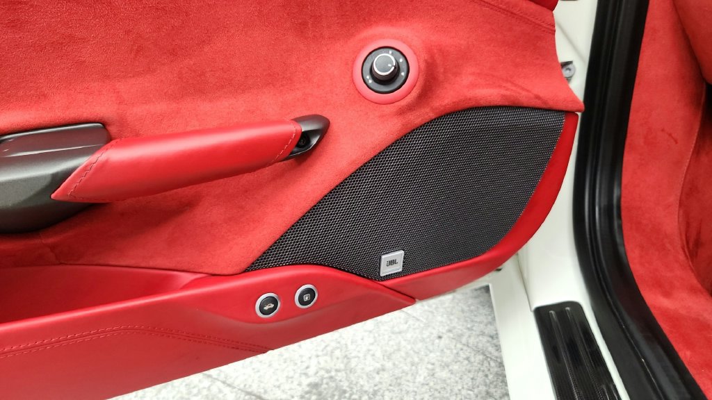 Used 2017 Ferrari 488 Spider RWD image 46