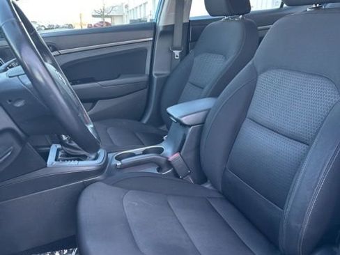 Used 2017 Hyundai Elantra Value Edition image 36