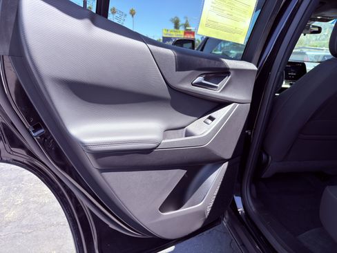 Used 2026 Chevrolet Equinox LT image 18