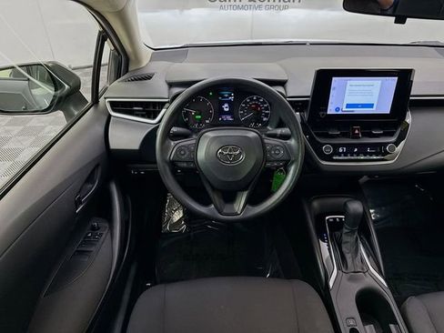 Used 2023 Toyota Corolla LE image 21