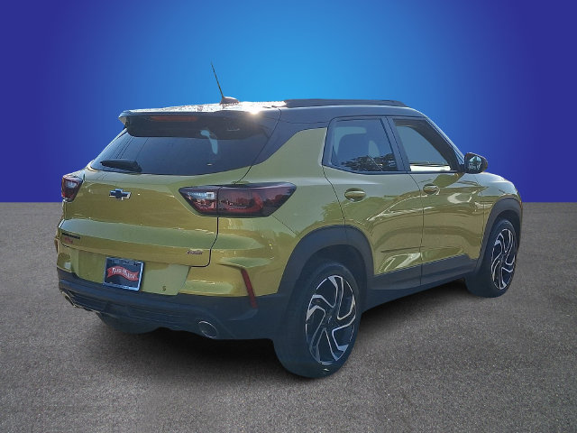 Used 2024 Chevrolet TrailBlazer RS w/ Driver Confidence Package FWD image 4
