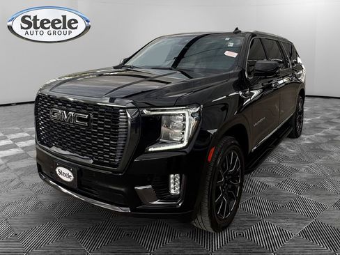 Used 2023 GMC Yukon XL SLT w/ SLT Premium Package image 1
