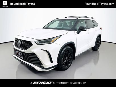 Used 2023 Toyota Highlander XSE