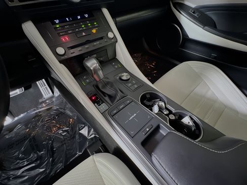 Used 2023 Lexus RC 350 F Sport image 25