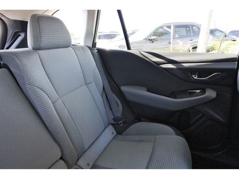 Used 2022 Subaru Outback Premium image 12