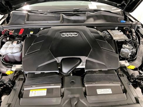 Used 2023 Audi Q7 3.0T Premium Plus AWD/4WD image 32