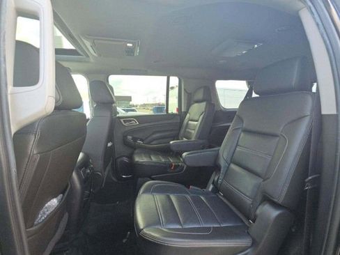 Used 2018 GMC Yukon XL Denali w/ Denali Ultimate Black Edition image 9