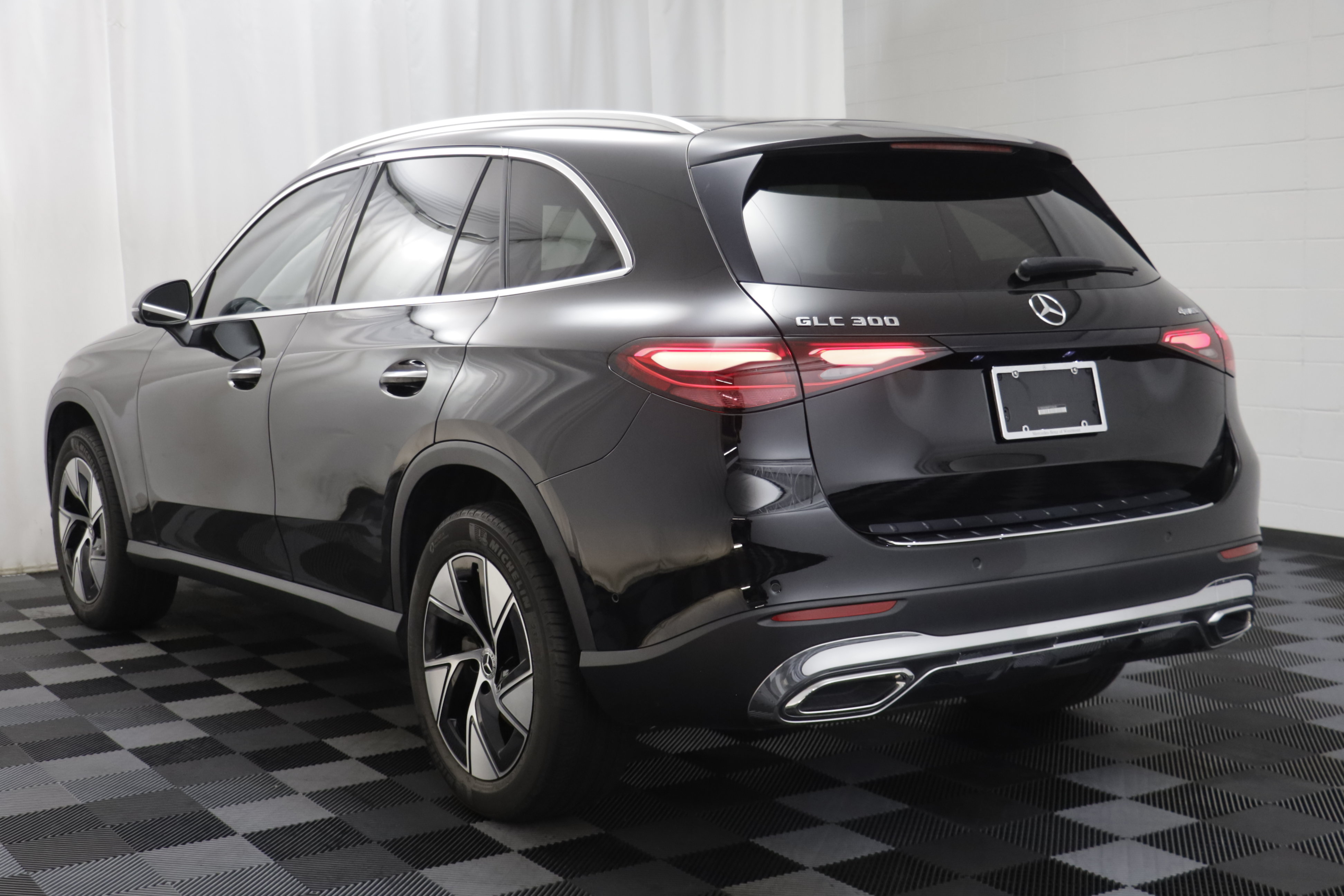 Used 2023 Mercedes-Benz GLC 300 4MATIC image 14
