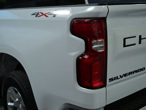 Used 2023 Chevrolet Silverado 1500 RST w/ Convenience Package II image 24